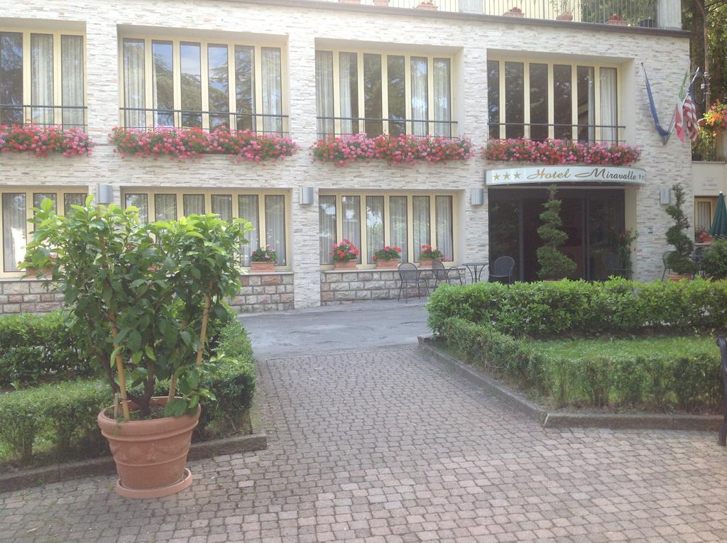 Hotel Miravalle 2000 Lizzano In Belvedere Exterior photo